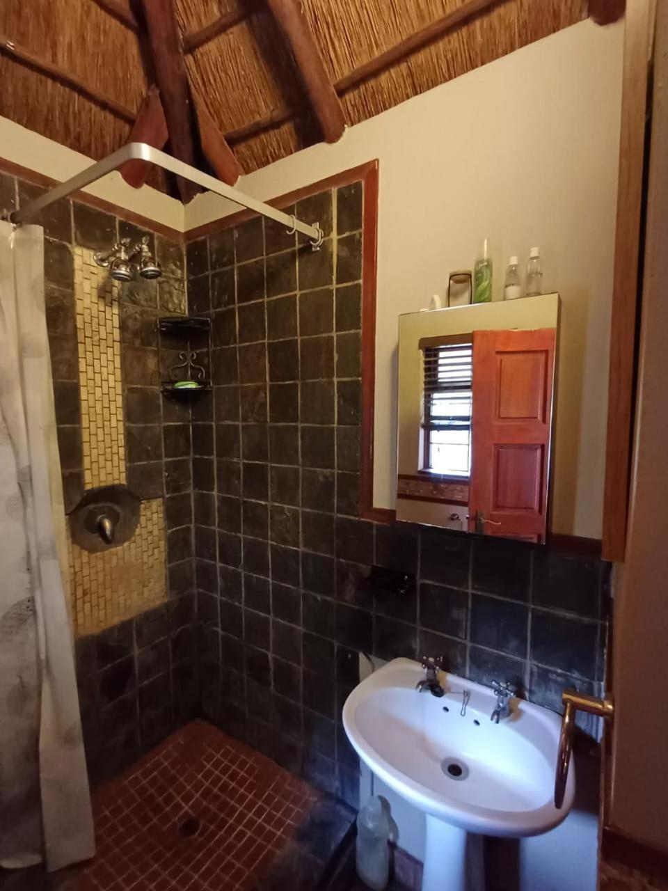 Adorable Unique Guest House - African Bush Feel Kalkheuvel Exterior foto